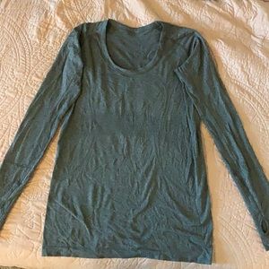 Lululemon Grey long sleeve workout top - size 10 - very flattering and comfy!!